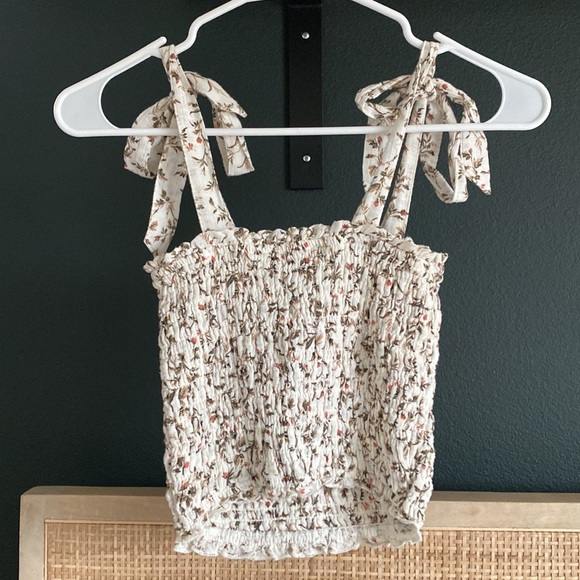 Abercrombie smocked tie strap cropped tank | XXS - Picture 4 of 4